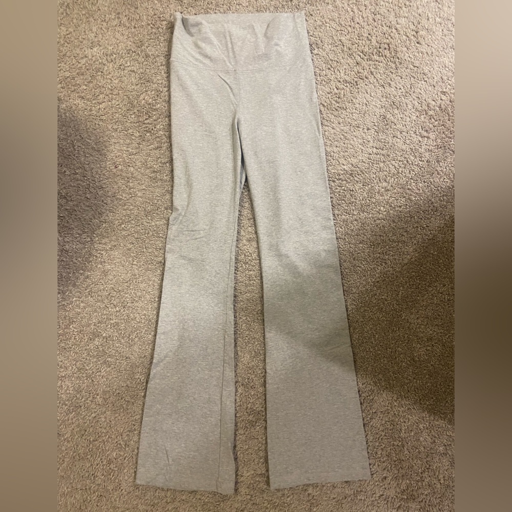 VS Gray Yoga Pants